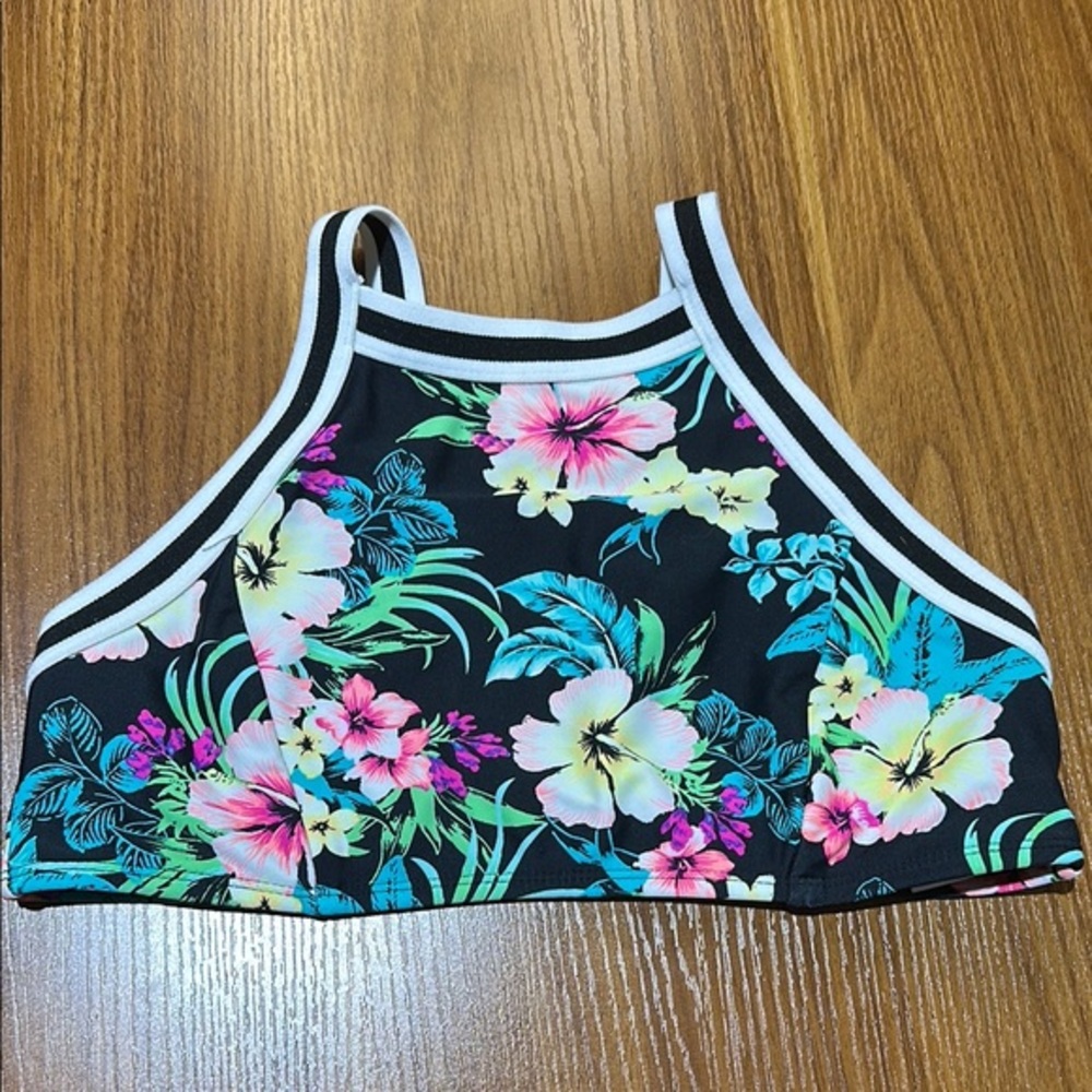 EUC Xhilaration Tropical Floral Bikini Top 🦖